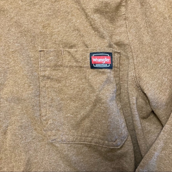 Wrangler Pocket Tee Longsleeve - Picture 2 of 2